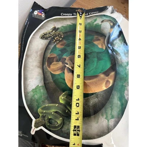 Creepy Toilet Lid Cover - Picture 6 of 8